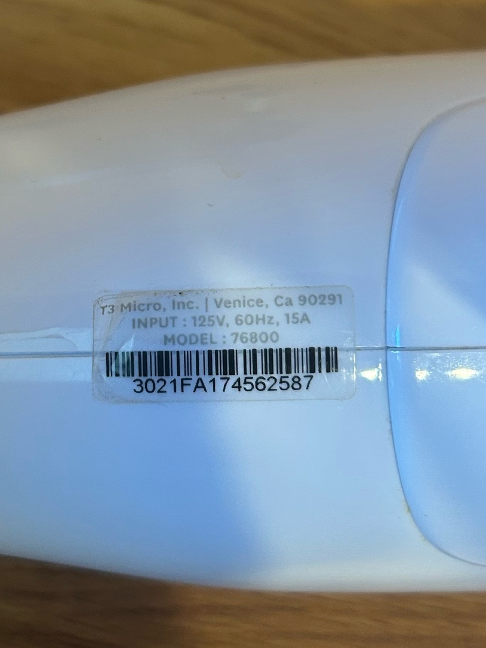 T3 Micro Featherweight 3i White Hair Dryer with Diffuser and Nozzle Attachments - Picture 2 of 4